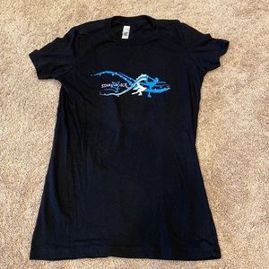 🔴 Stars on Ice Woman’s Small Shirt